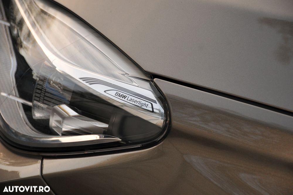 BMW Seria 7 740e iPerformance - 29