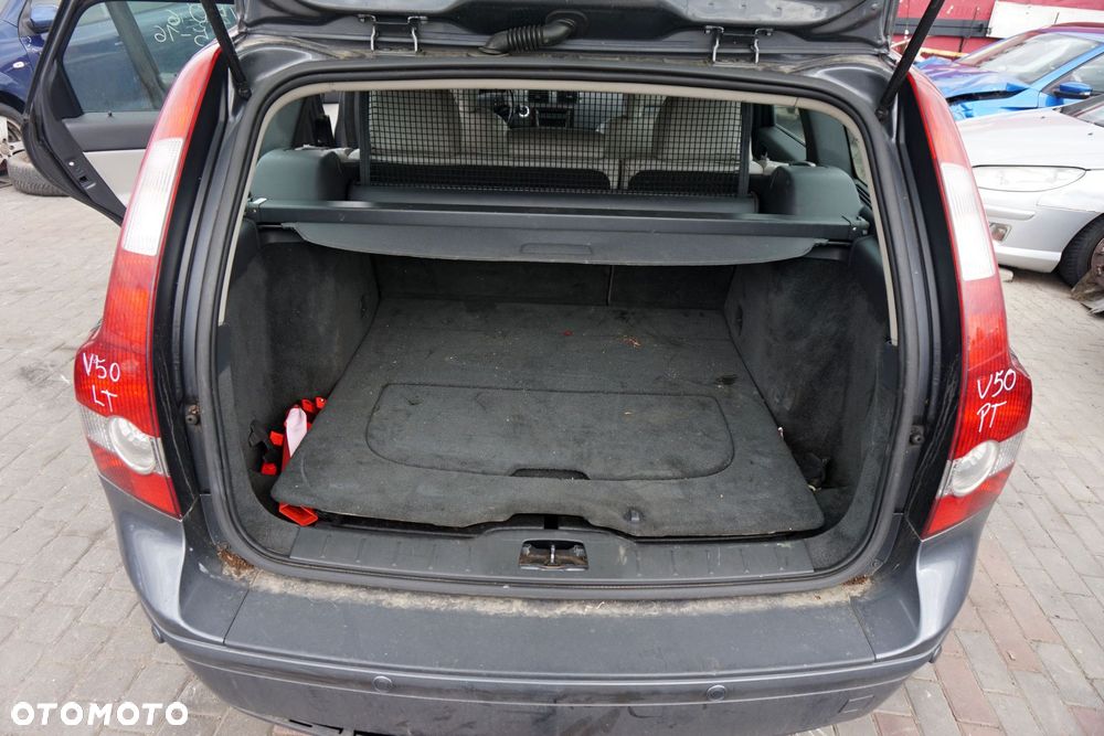 VOLVO V50  KOMBI 2007 455-16 2.0 D D4204T 136KM MMT6 SZARY na części - 9