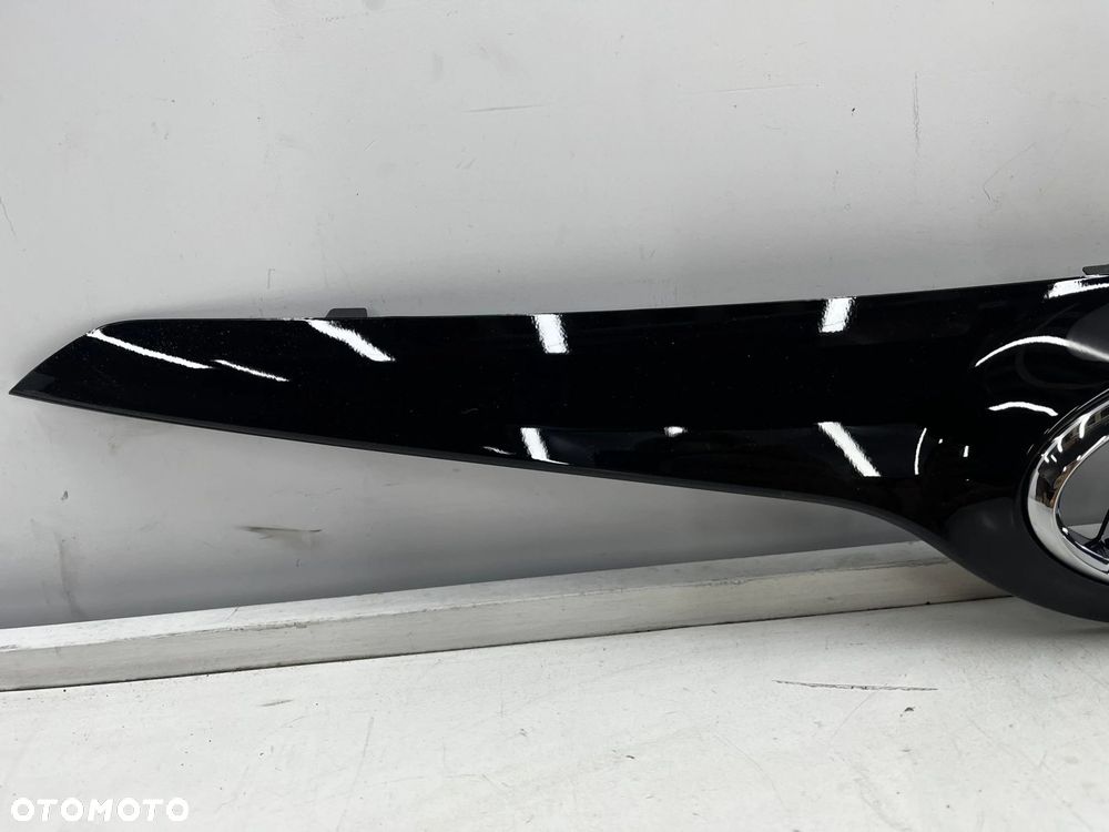 Atrapa Hyundai i30 11-17r. grill przednia maskownica zderzaka znaczek 86352a6000 - 3