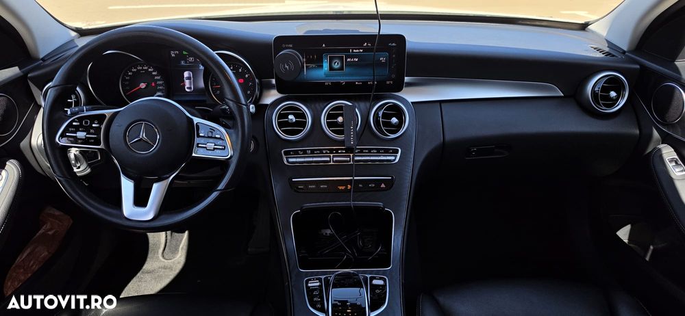 Mercedes-Benz C - 8
