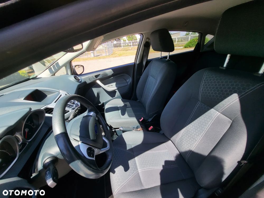 Ford Fiesta - 7