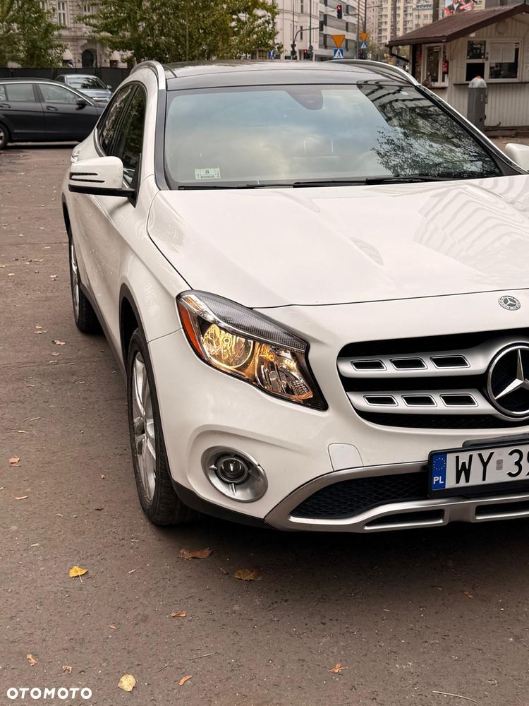 Mercedes-Benz GLA - 20