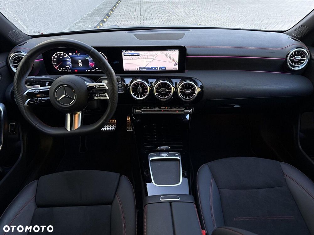 Mercedes-Benz CLA 200 AMG Line 7G-DCT - 15