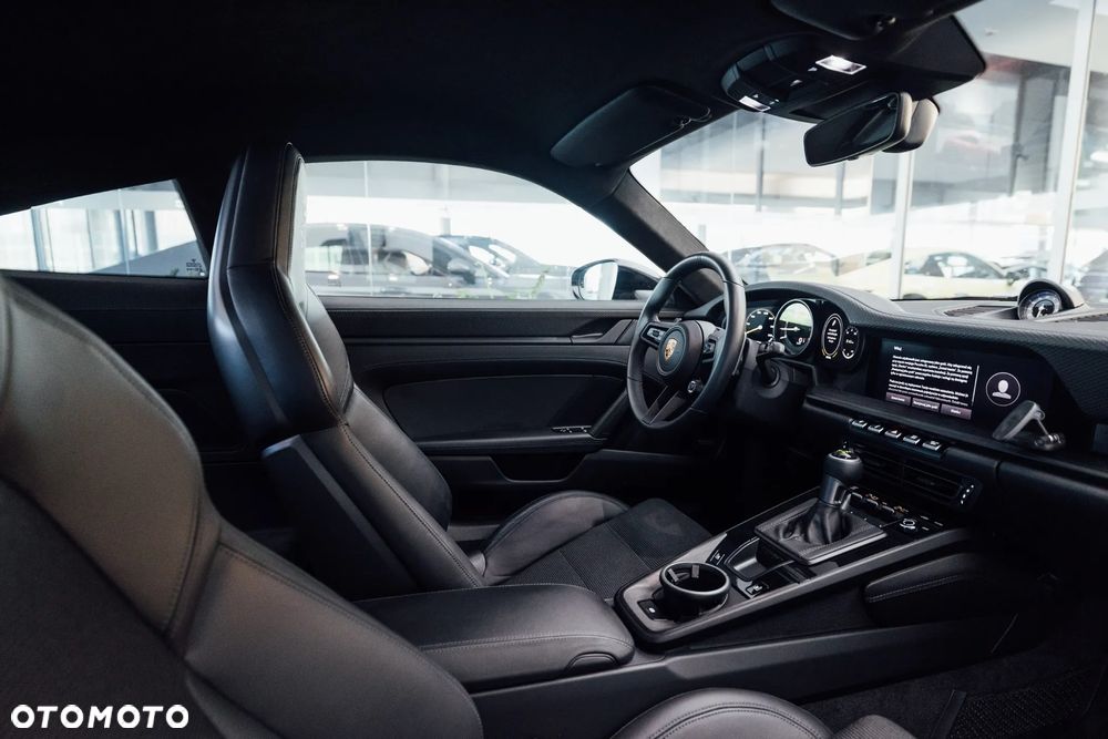 Porsche 911 GT3 Touring PDK - 22