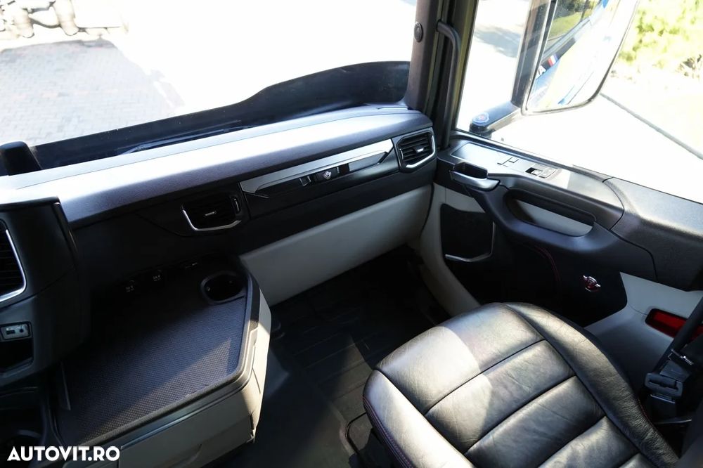 Scania S 520 / V8 / RETARDER / I-PARK COOL / COMPLET AIRMATIC / PIELE / ANVELOPE 100% - 32