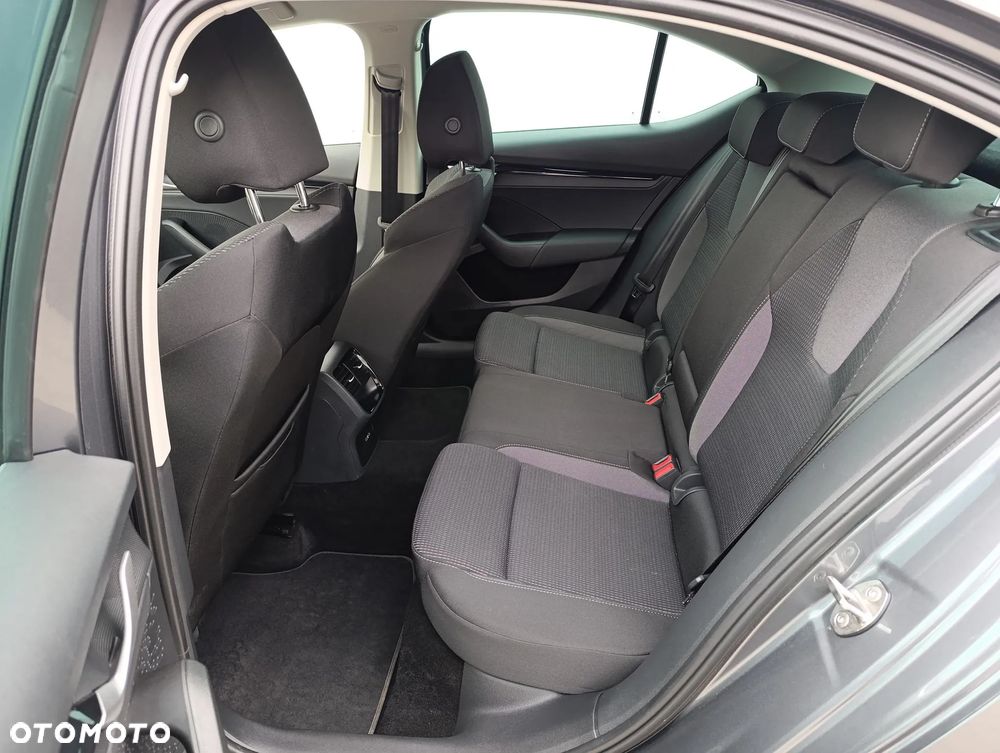 Skoda Octavia 1.5 TSI mHEV Selection DSG - 16