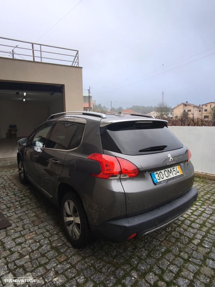 Peugeot 2008 1.2 PureTech Allure - 19