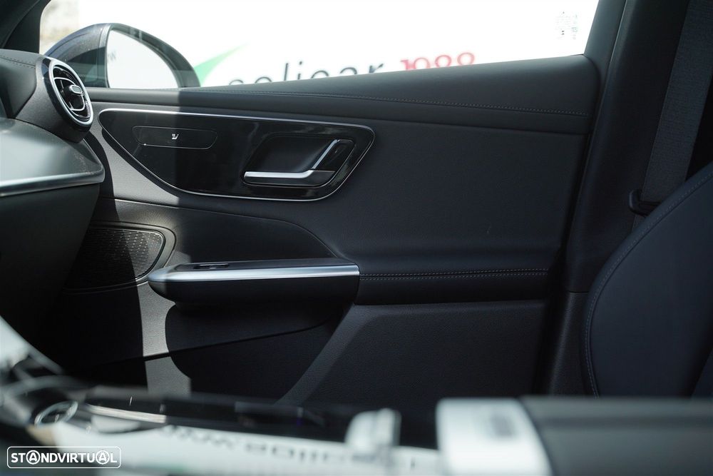 Mercedes-Benz GLC 300 de 4Matic - 32