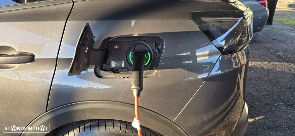 Peugeot 3008 Plug-In Hybrid 225 e-EAT8 Allure Pack - 57