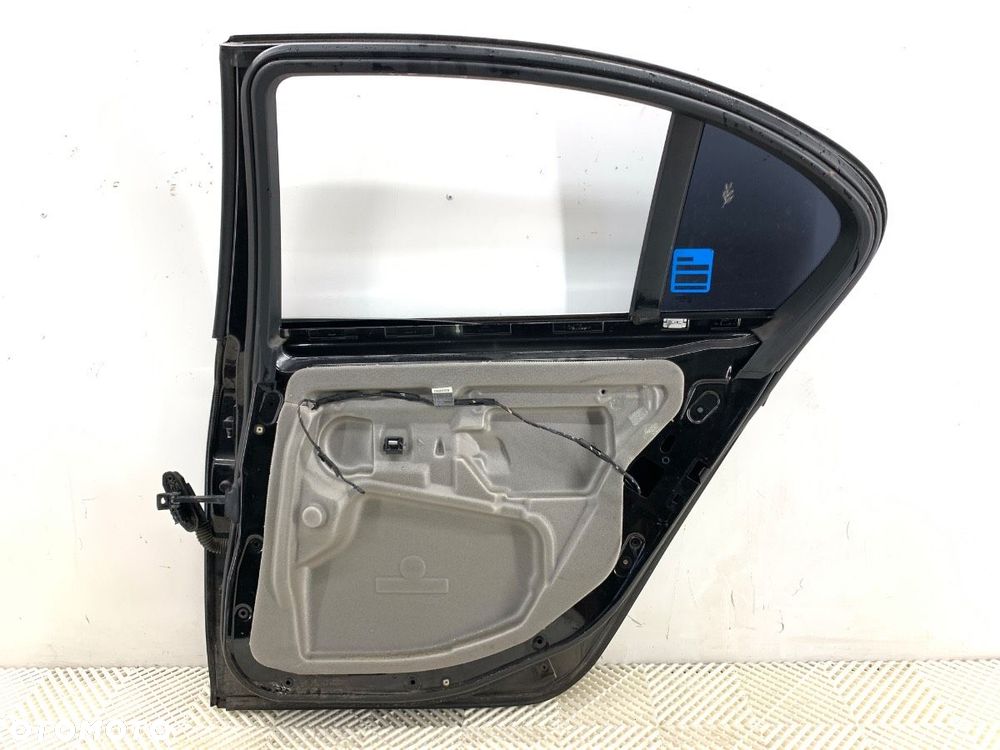 DRZWI PRAWY TYŁ  BMW 5 (E60) 2003 - 2010 530 i 170 kW [231 KM] benzyna 2001 - 2005 - 9