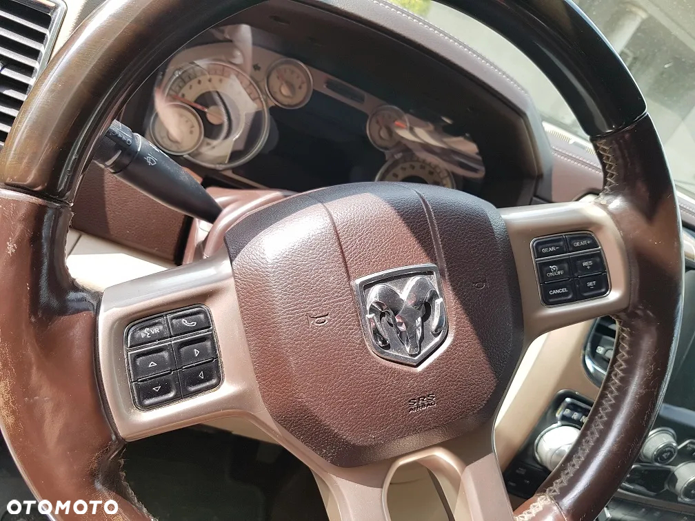Dodge RAM 1500 5.7 4x4 - 19