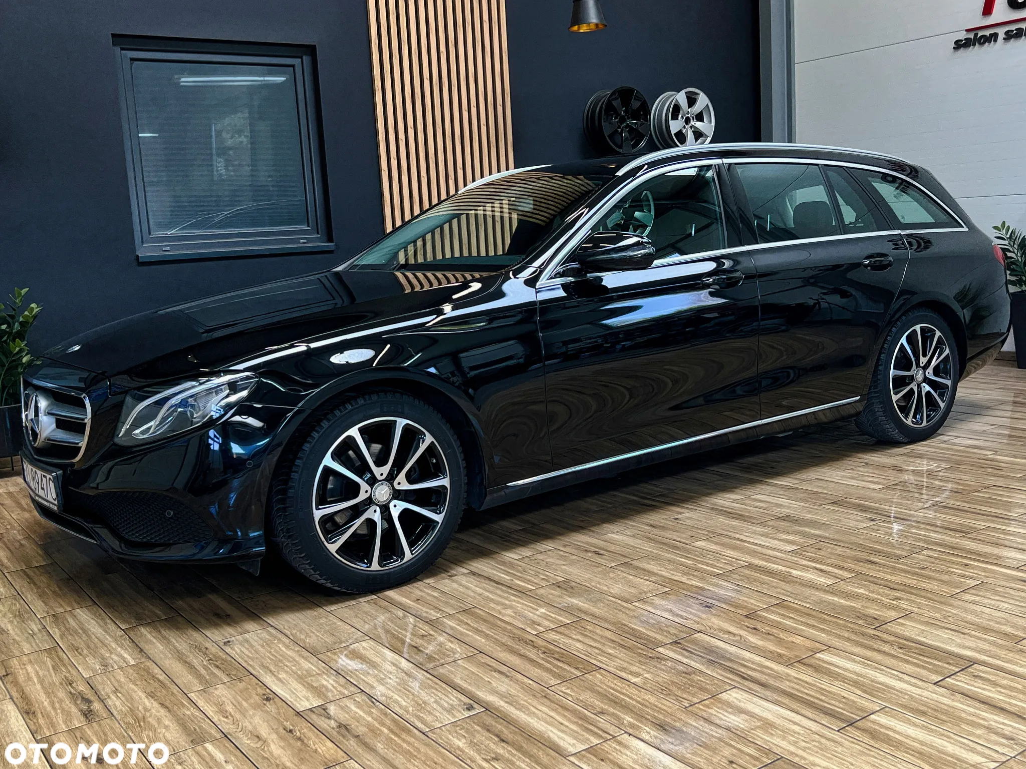 Mercedes-Benz Klasa E 220 d - 12