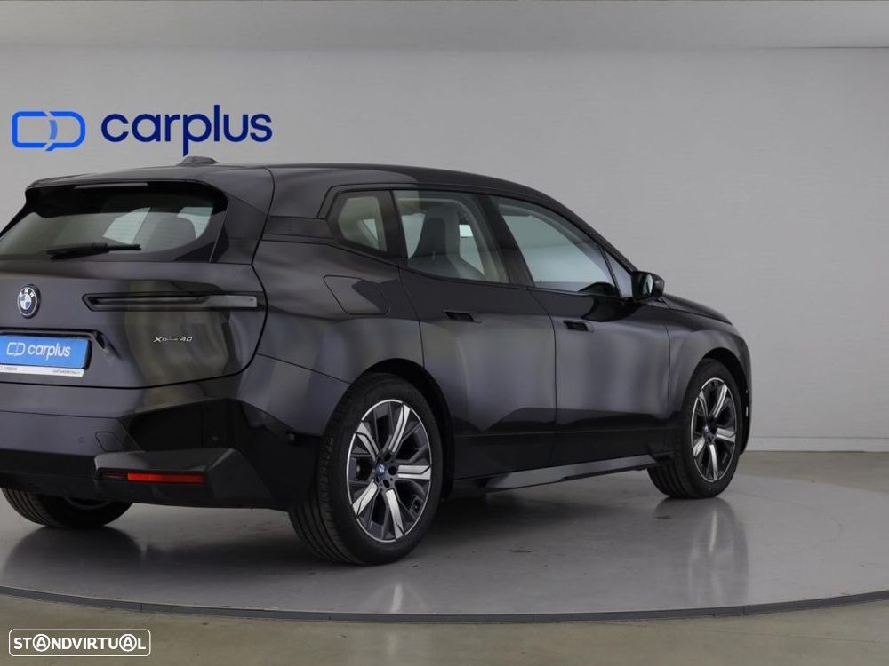 BMW iX xDrive 40 Pack Desportivo - 7