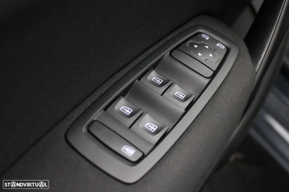 Renault Mégane Sport Tourer 1.6 E-Tech Plug-In Zen - 25