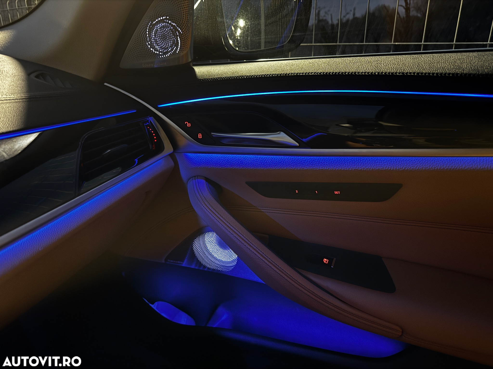 BMW Seria 5 530e Aut. Luxury Line - 31
