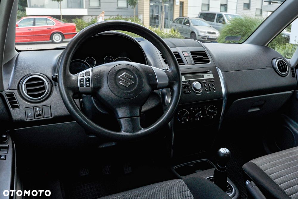 Suzuki SX4 - 9