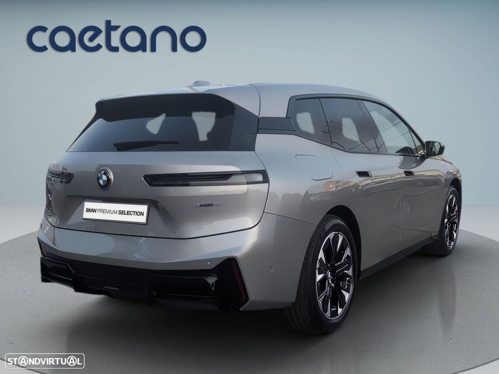 BMW iX xDrive 45 Pack Desportivo Pro - 8