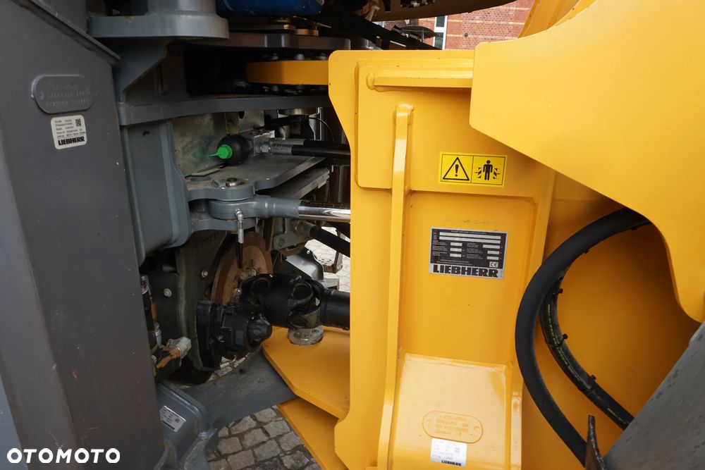 Liebherr L566 XPower - 14