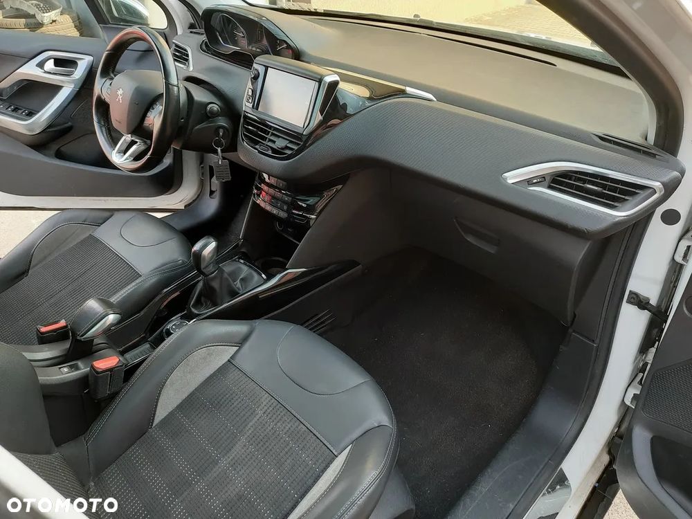 Peugeot 2008 - 18