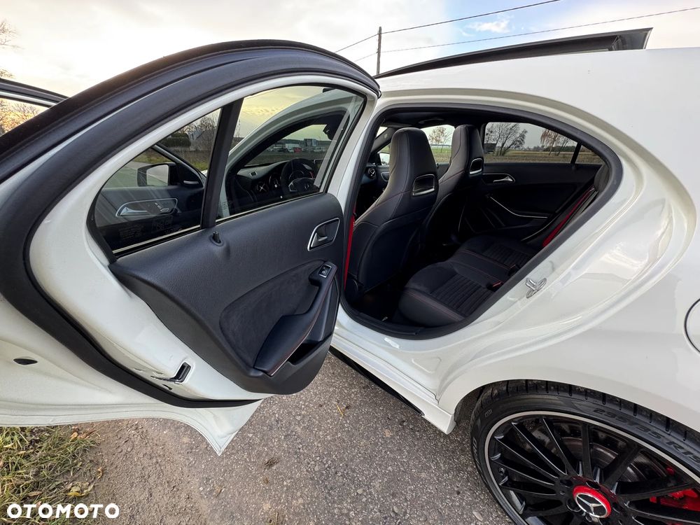 Mercedes-Benz Klasa A AMG 45 4Matic AMG Speedshift 7G-DCT - 29