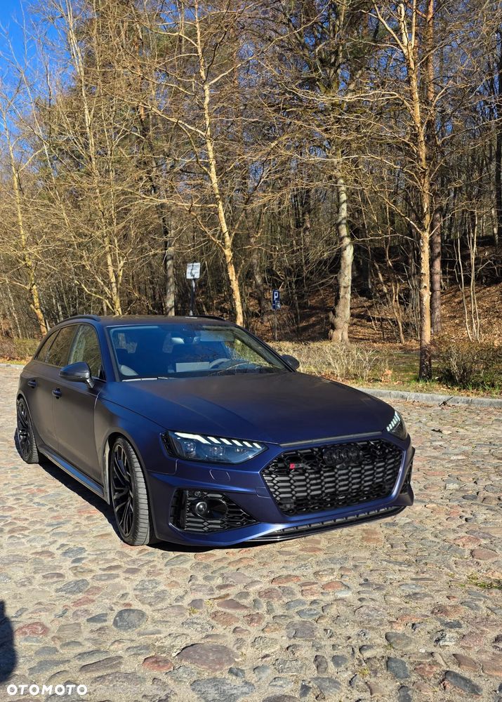 Audi RS4 Avant - 5