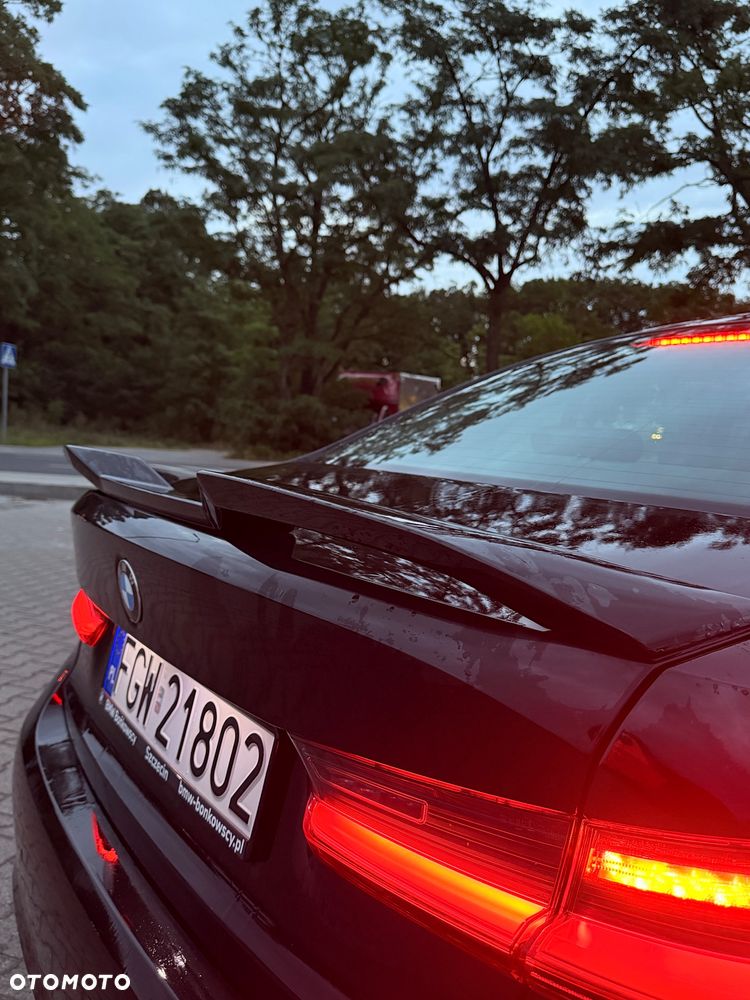 BMW Seria 3 318i - 9