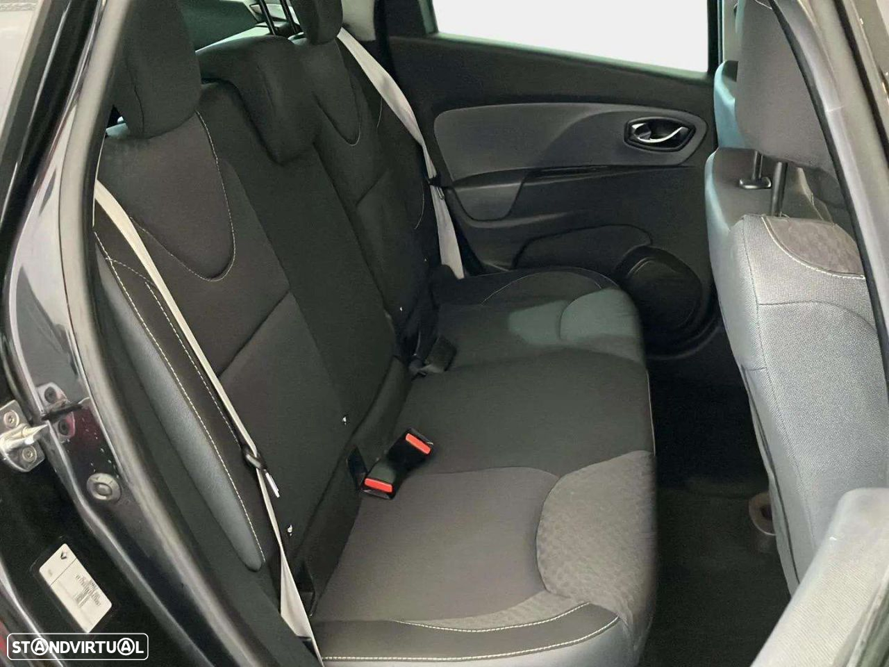 Renault Clio 1.2 TCE GT EDC - 17