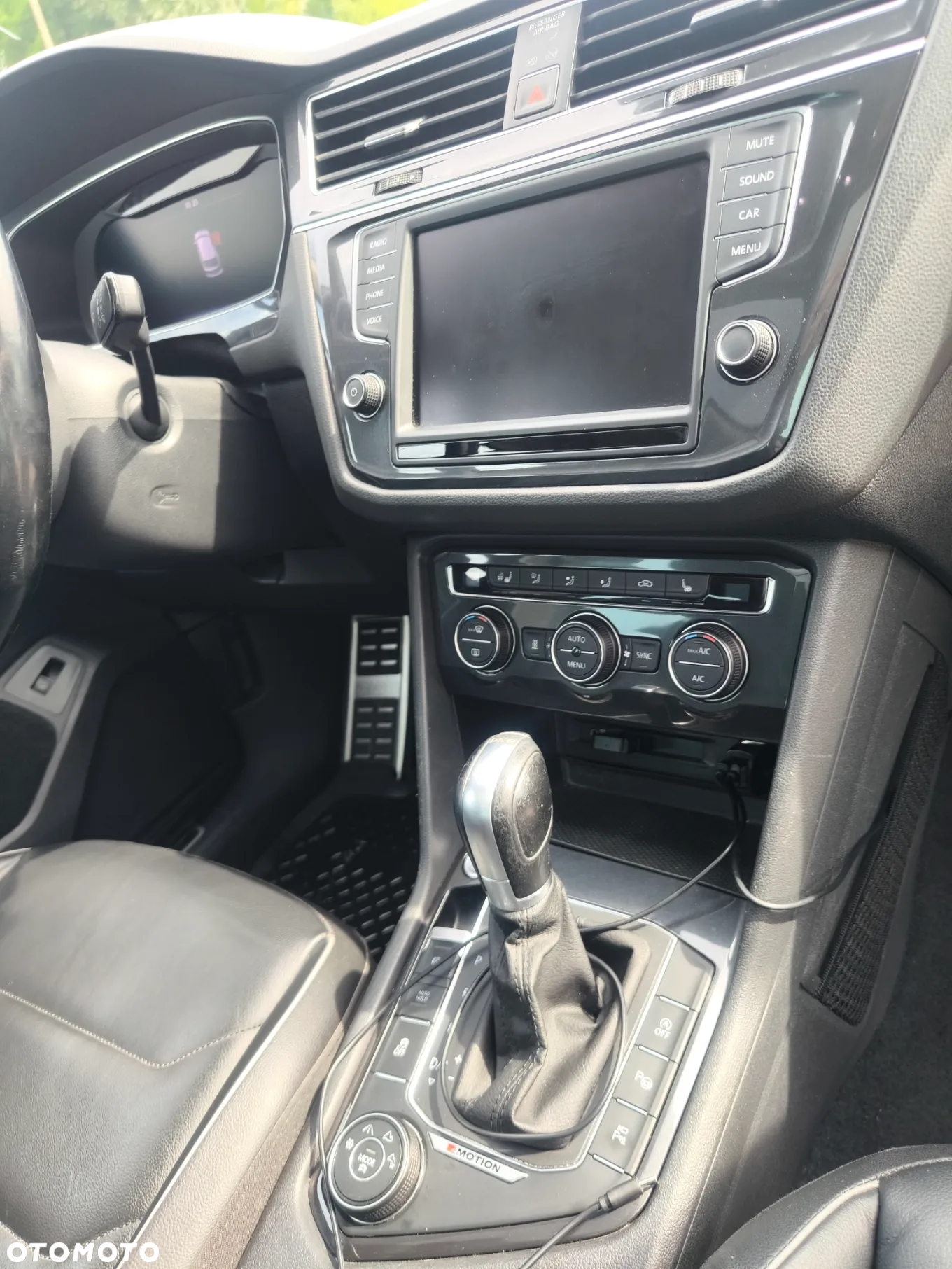 Volkswagen Tiguan 2.0 TDI SCR 4MOTION (BlueMotion Techn.) DSG Highline - 19
