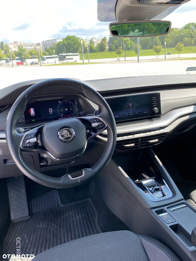 Skoda Octavia 2.0 TDI Ambition DSG - 18