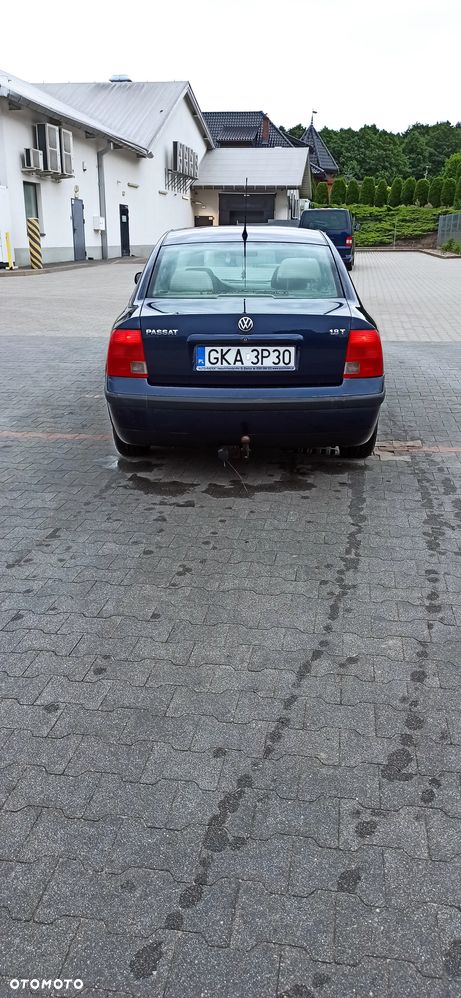Volkswagen Passat - 2