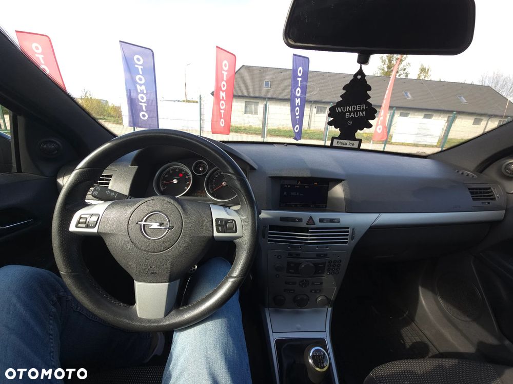 Opel Astra 1.6 T Sport - 31