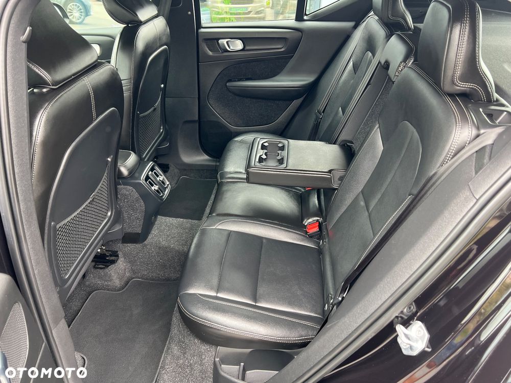 Volvo XC 40 D3 AWD R-Desgin - 18