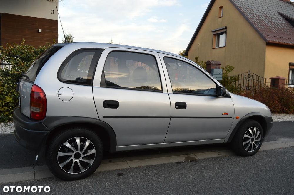 Opel Corsa - 3