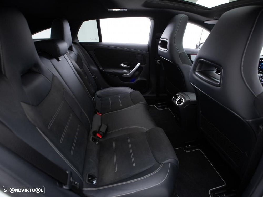Mercedes-Benz CLA 250 e Shooting Brake AMG Line - 12