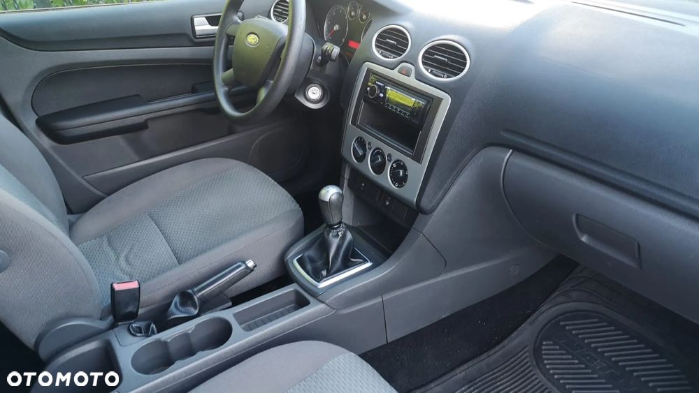Ford Focus 1.6 TDCi DPF Ghia - 10