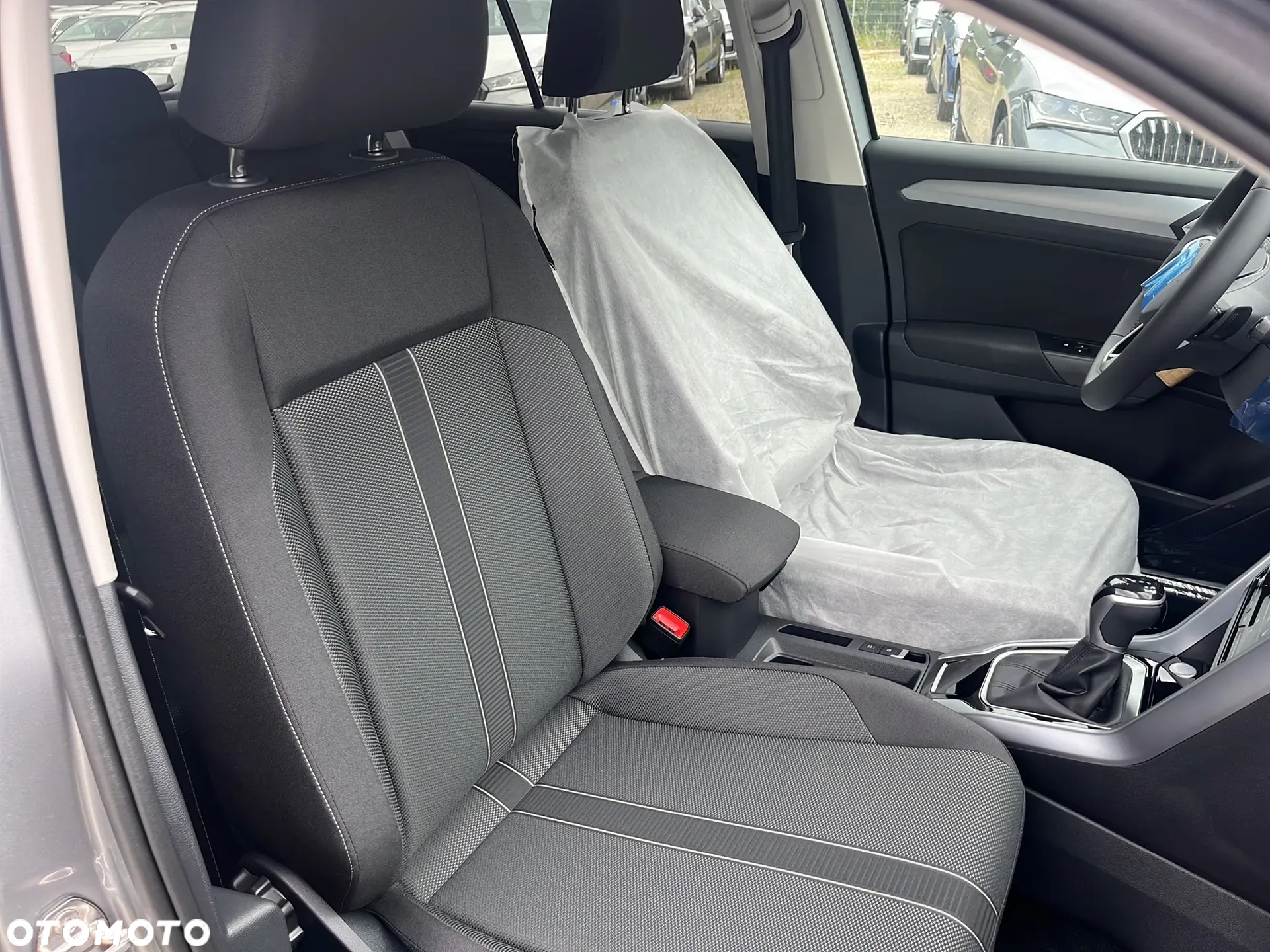 Volkswagen T-Roc 1.5 TSI Life Plus DSG - 13