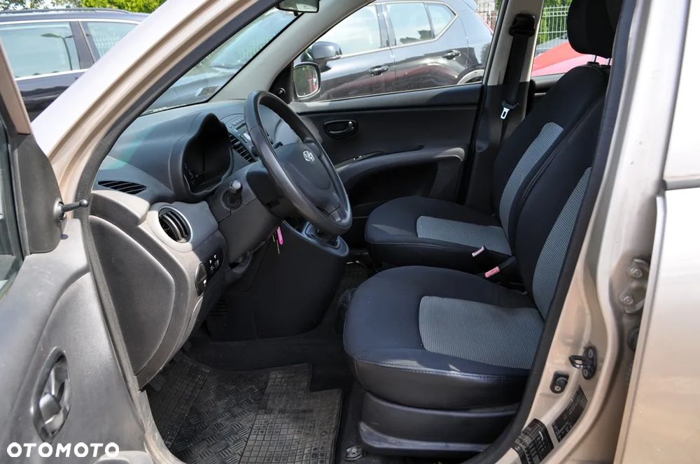 Hyundai i10 1.1 Classic + - 11