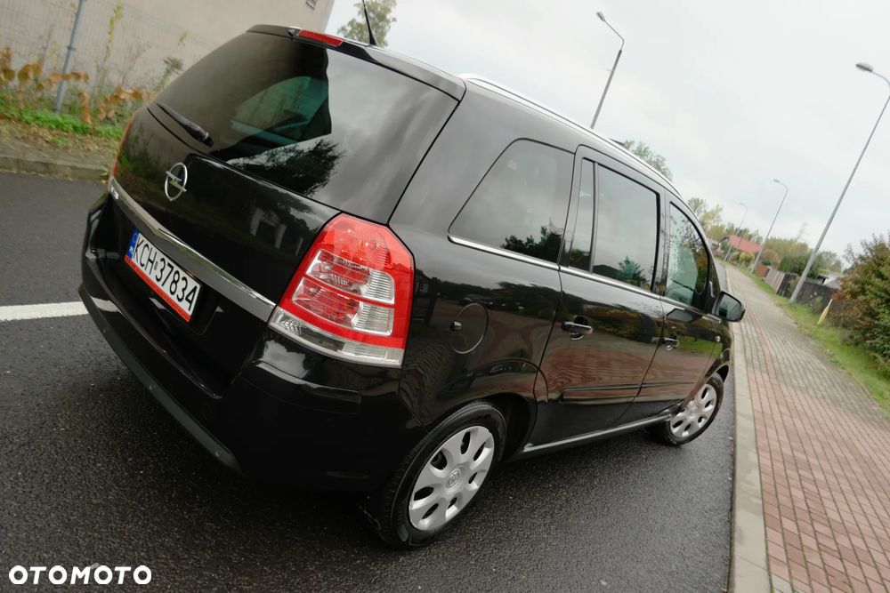 Opel Zafira - 2