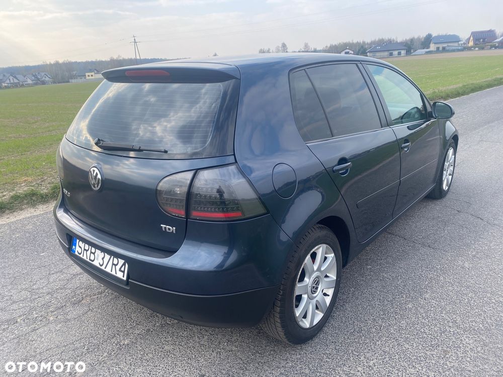 Volkswagen Golf 1.9 TDI Sportline - 4