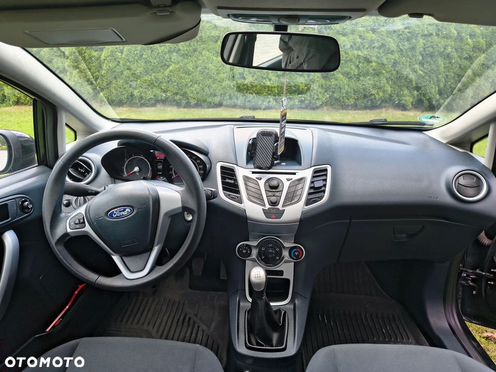 Ford Fiesta - 9