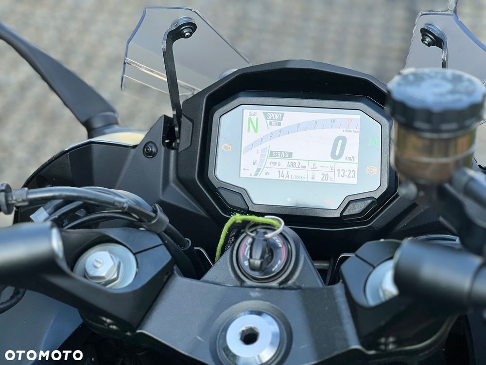Kawasaki Ninja 1000 SX - 16