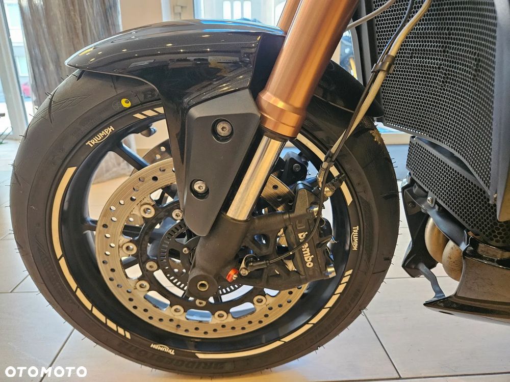 Triumph Speed Triple - 12