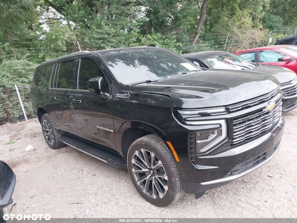 Chevrolet Suburban - 8
