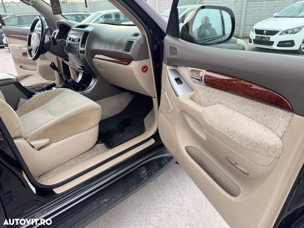 Toyota Land Cruiser - 11