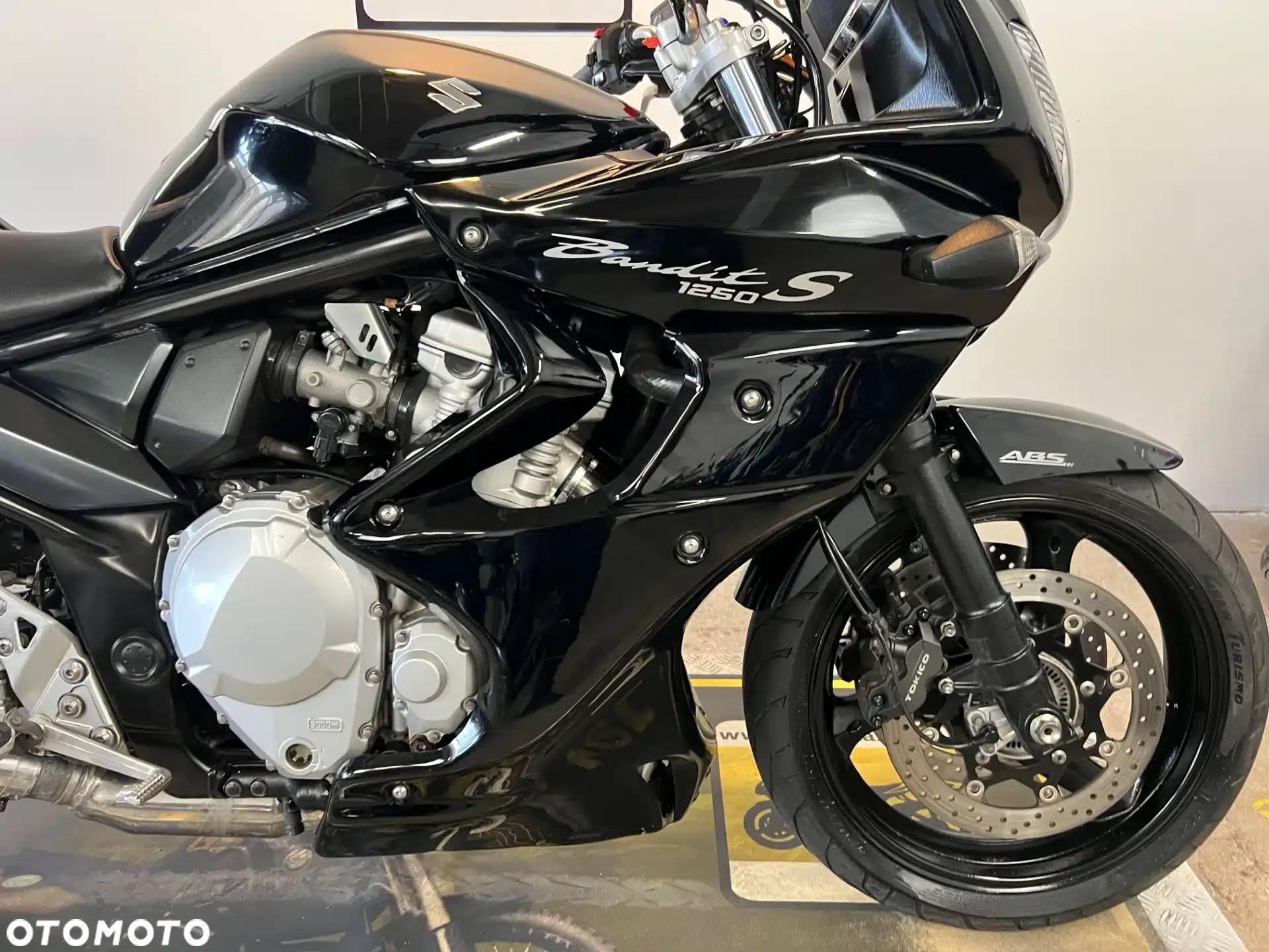 Suzuki Bandit - 12