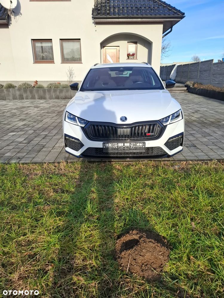 Skoda Octavia 2.0 TDI DSG RS - 1
