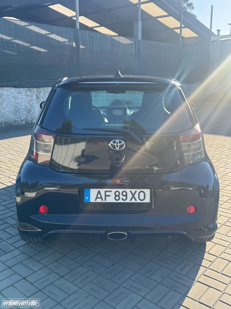 Toyota iQ 1.4 D-4D 2 EP+NAVI+Bluetooth - 4