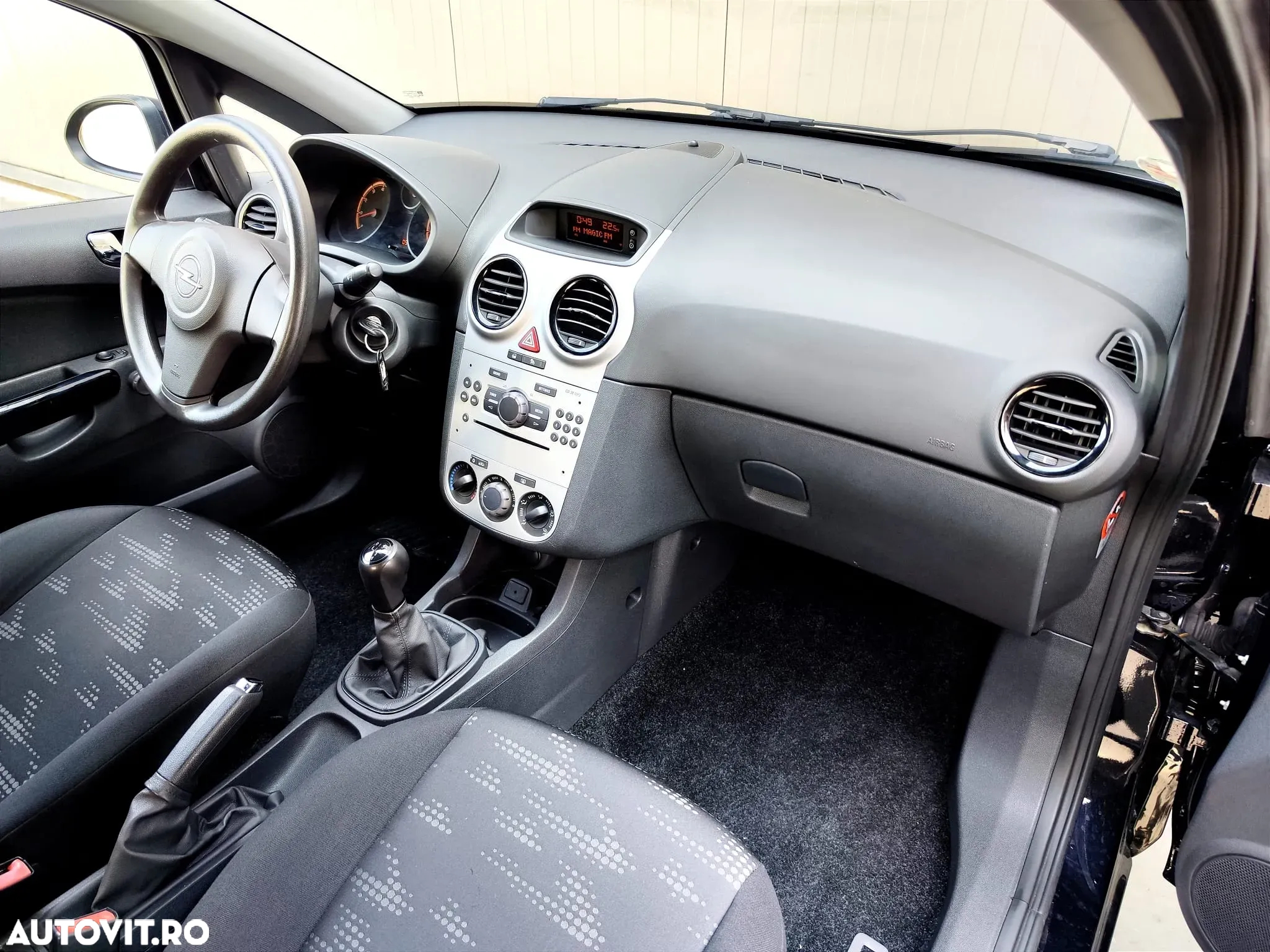 Opel Corsa 1.2 16V (ecoFLEX) Color Edition - 10