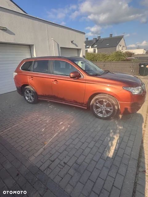 Mitsubishi Outlander 2.2 DI-D 4WD Instyle - 3