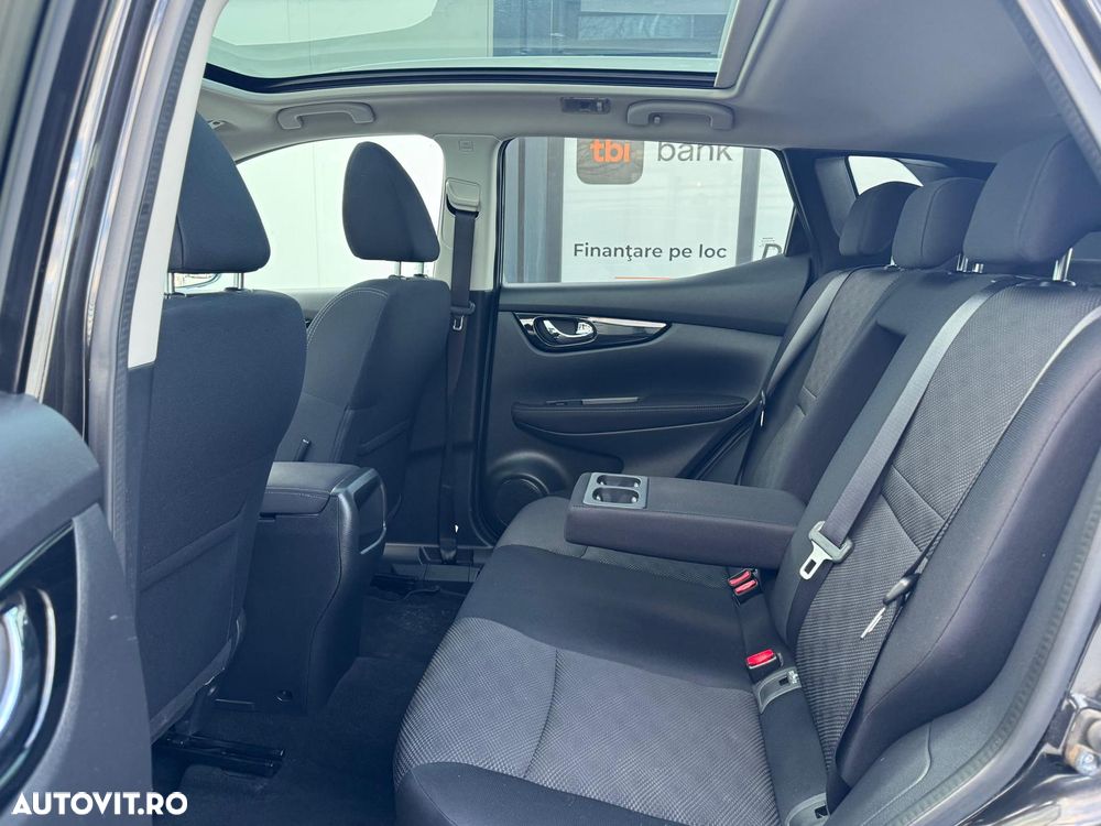 Nissan Qashqai 1.6 DCI Xtronic TEKNA - 17